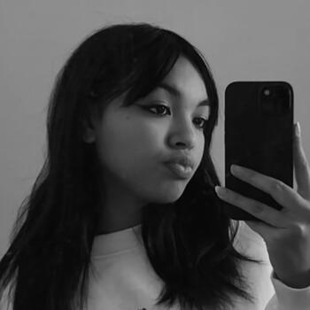 Babysitter in Étrembières: Maya