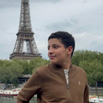 Babysitter in Saint-Germain-du-Corbéis: Adam