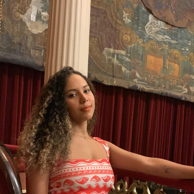 Babysitter in Manaus: Larissa