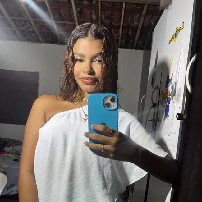 Babysitter in Caucaia: Mirela