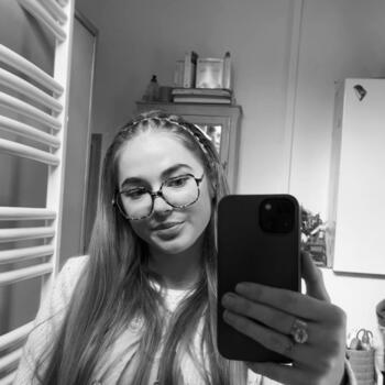 Babysitter in Lille: Zoe