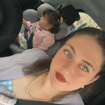Babysitter in Biran: Elodie