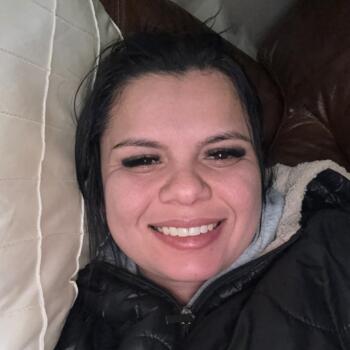 Nanny in Gravesend: Nilza