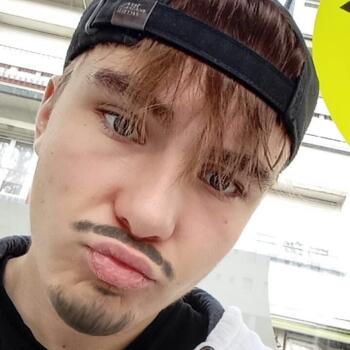 Babysitter in Locmiquélic: Aaron