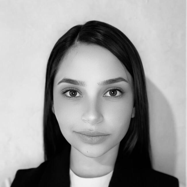 Niñera en Maroñas: Romina