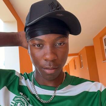 Babysitter in Lagos: Rafael