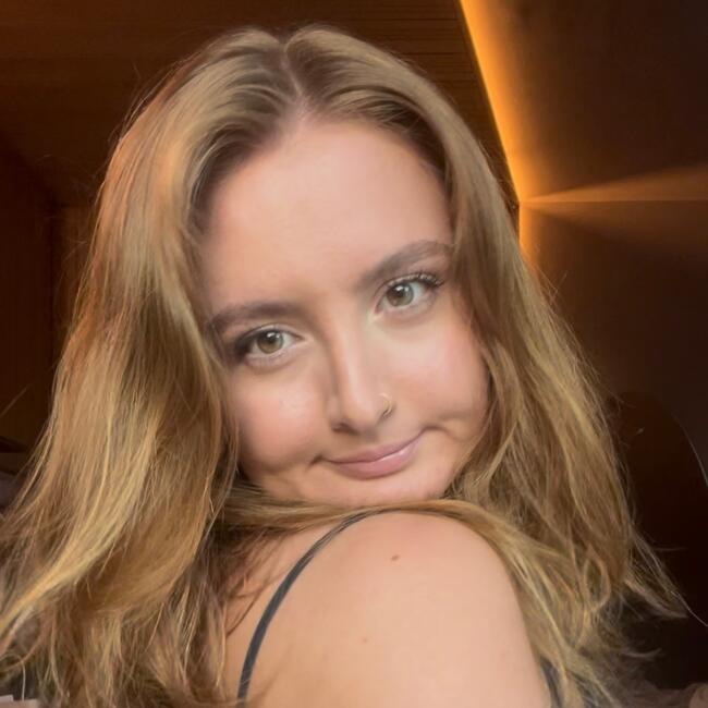 Babysitter in Dún Laoghaire: Kate