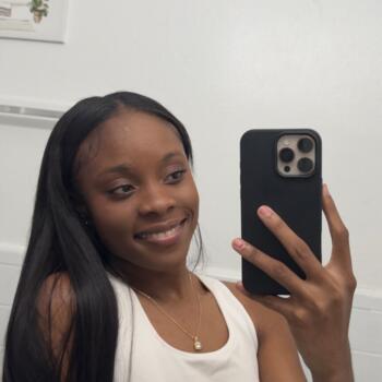 Babysitter North Miami: Kahlia
