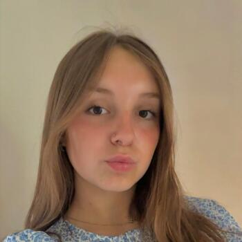 Babysitter in Erquelinnes: Alessa