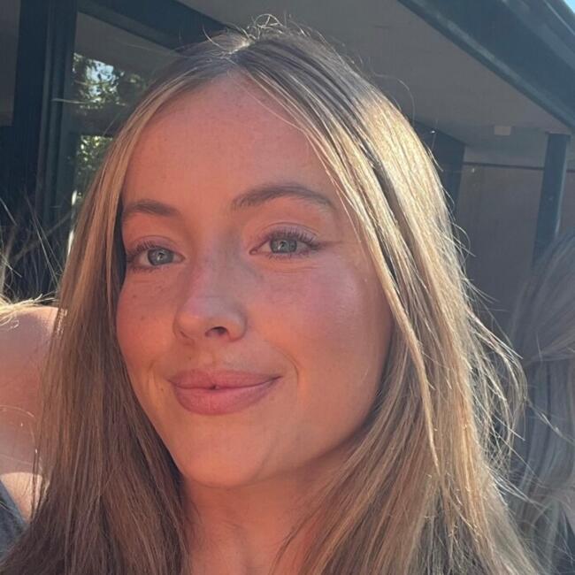 Babysitter in Christchurch: Emma