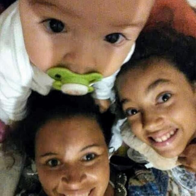 Babysitter in Cabo Frio: Verônica