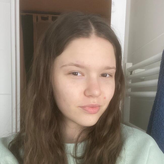 Babysitter in Angers: Coline