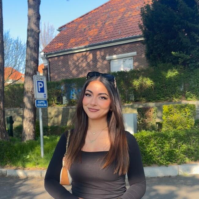 Babysitter in Saint-Gilles: Mariam