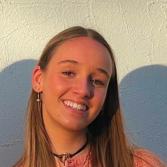 Babysitter in Linselles: Charlotte