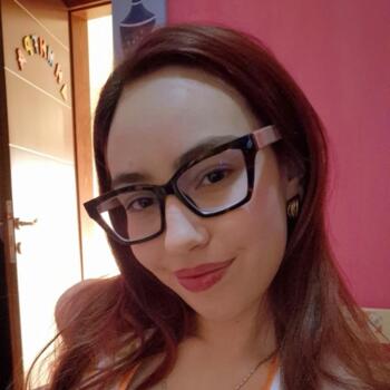 Babysitter in Koufalia: Dimitra