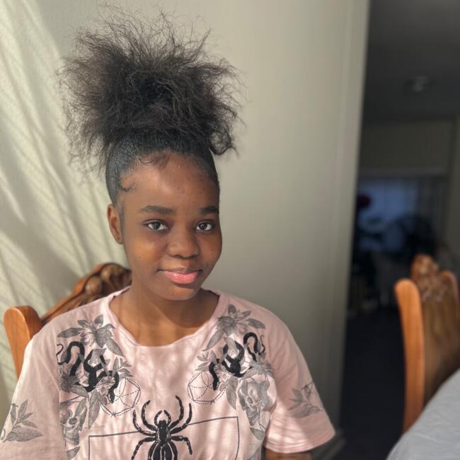 Babysitter in Montreal: Jenie