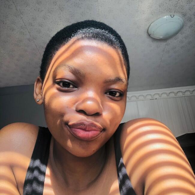 Babysitter in Akasia: Andy