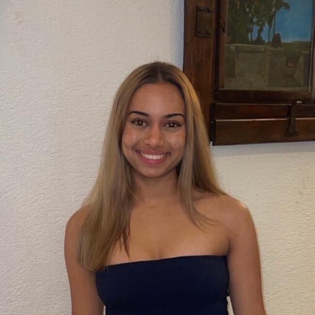 Babysitter in Glasgow: Tara