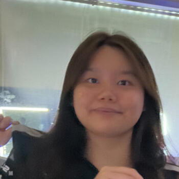 Babysitter in Singapore: Charlotte
