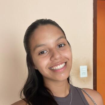 Babá em Araxá: Mayanna