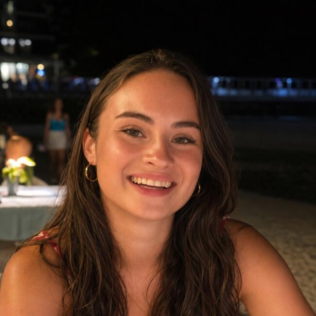 Baby-sitter à Lyon: Chloe