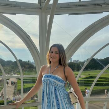 Babysitter in Cachoeirinha: Laura