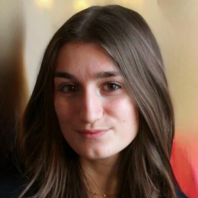 Babysitter in La Chapelle-Basse-Mer: Elorine