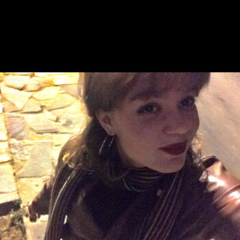 Babysitter in Athens: Daniela