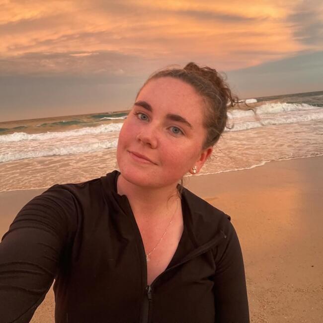 Babysitter in Melbourne: Alina