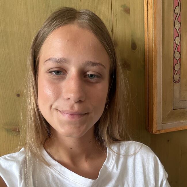 Babysitter in Nice: Giulia