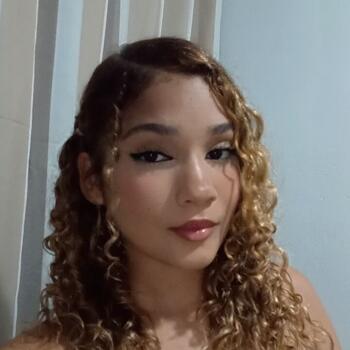 Babá em Montes Claros: Maria