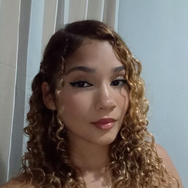 Babá em Montes Claros: Maria