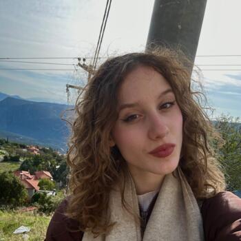 Babysitter in Athens: Lamprini