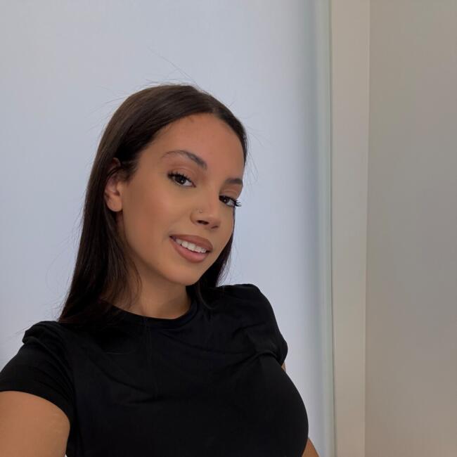 Babysitter in Toulouse: Yasmina