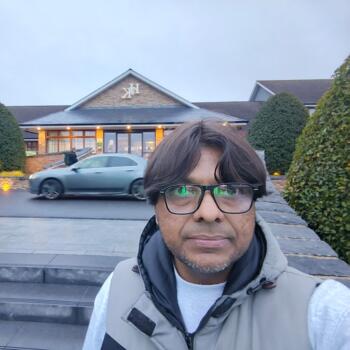 Babysitting job in Latton: babysitting job Dr.