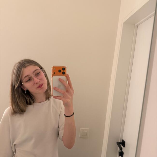 Babysitter in Nijlen: Phebe