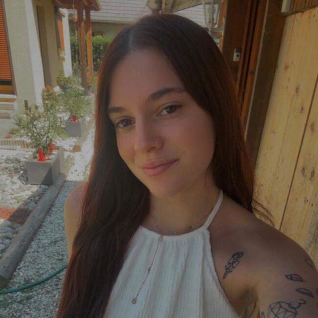 Babysitter in Monthion: Charlyne