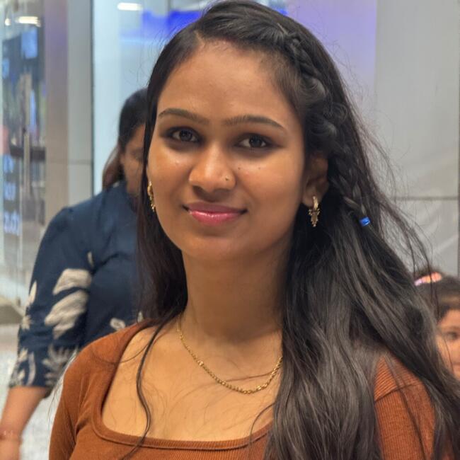 Babysitter in Gwalior: Tanuja