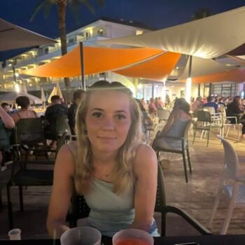 Babysitter in Bury St Edmunds: Erin