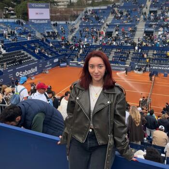 Canguro en Sada: Kelsey Saavedra