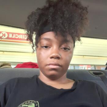 Babysitter in Jacksonville: Laylay