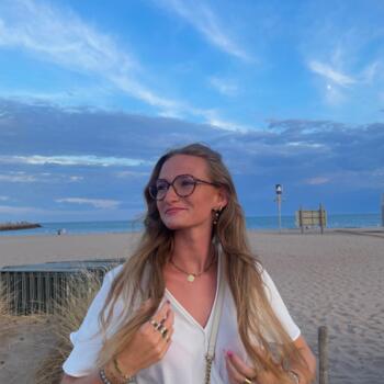 Babysitter in Angers: Léonie