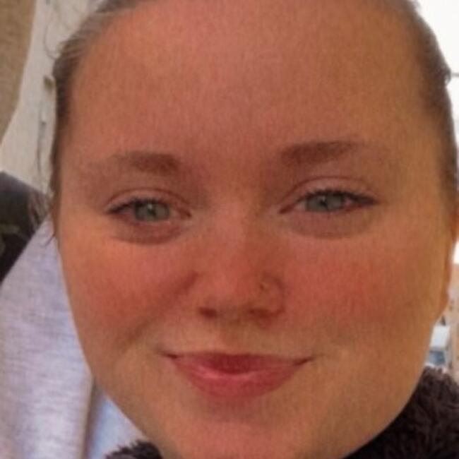 Babysitter in Nîmes: Laura