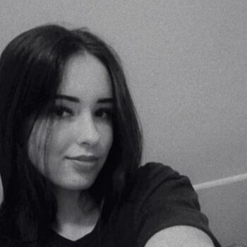 Bébiszitter Pécs területén: Kitti