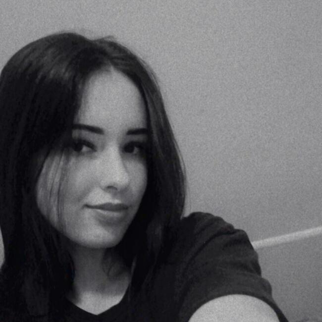 Bébiszitter Pécs területén: Kitti