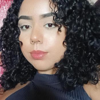 Babá Santa Maria: Karolaine de souza