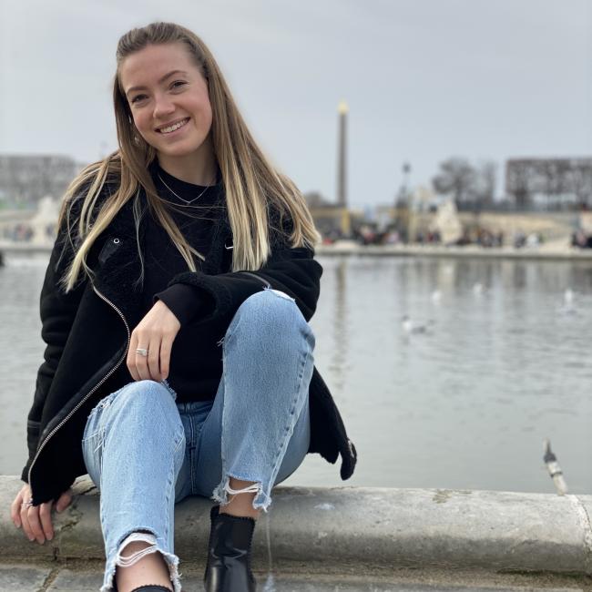 Baby-sitter in Dourges: Océlinna