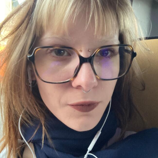 Babysitter in Aix-en-Provence: Anna