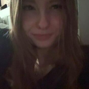 Babysitter in Bracknell: Lottie