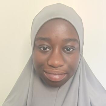 Babysitter in Jouars-Pontchartrain: Amy